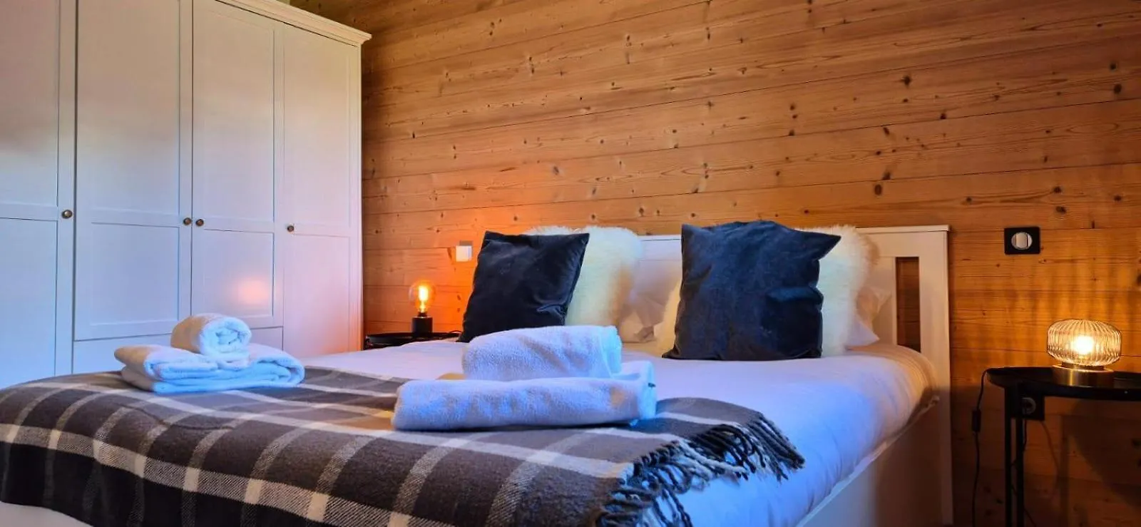 New Luxury Apartment With Panoramic View Chatel