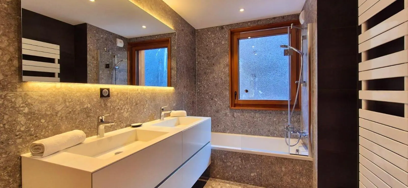 New Luxury Apartment With Panoramic View Chatel